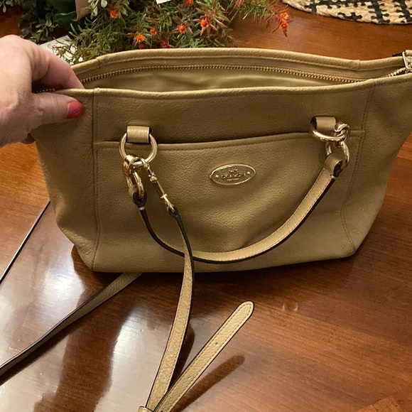 COACH Handbags - COACH CROSSBODY/SATCHEL. LIGHT TAN. BEIGE INTERIOR. Little ink marks/pocket. EUC